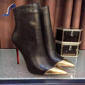 Christian Louboutin Calamijane Booty